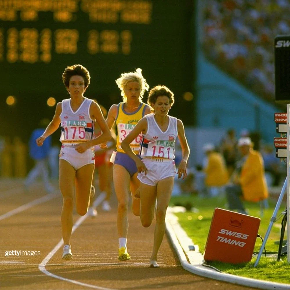 Female athletes running in the finals of the Women's 3000m Race at the 1984 Games.