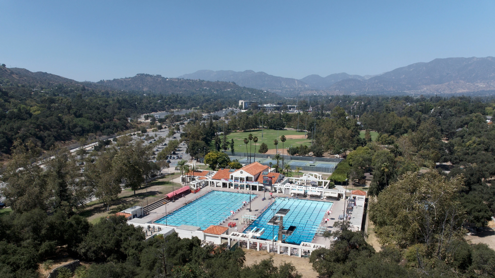 LA28 y la Ciudad de Los Ángeles Confirman que el Rose Bowl Aquatics Center Albergará las Competencias de Saltos en los Juegos Olímpicos de 2028 image
